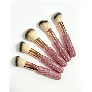 Roze strass make-up kwastenset met roségouden huls en zachte borstelharen voor gezicht.