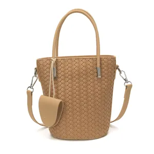 Borsa a secchiello intrecciata beige con manici e tracolla elegante borsa casual da donna