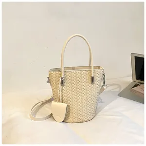 Borsa secchiello intrecciata in pelle crema elegante borsa a tracolla casual borsa donna chic