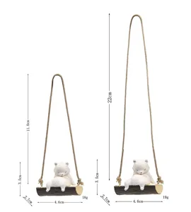 Détails de taille et dimensions de l'ornement suspendu de voiture d'ours polaire mignon.