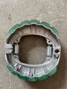 Elektroroller Trommelbremsbacken Detail CG125 Bremsbelag Set mit Federn Ersatzteil