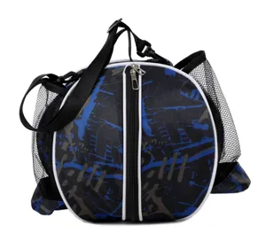 Vue détaillée du sac à dos rond pour sport, avec poches en filet et bretelles.