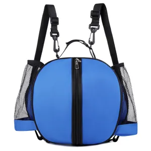 Vue détaillée du sac à dos de sport rond bleu avec poches latérales en filet et bretelles.
