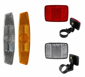 Set di riflettori per bicicletta con staffa e dimensioni chiare per guida notturna.