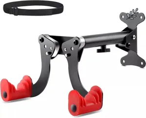 Dettaglio supporto da muro per bici con telaio in metallo e fessure di protezione.