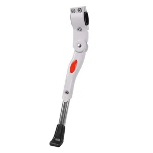 Vue détaillée de béquille de vélo réglable, matériau en alliage d'aluminium robuste.