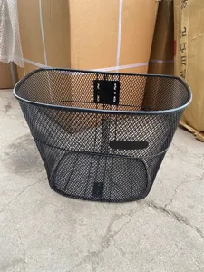 Resistente cestino per bicicletta in rete metallica nera per montaggio anteriore, ideale per uso.