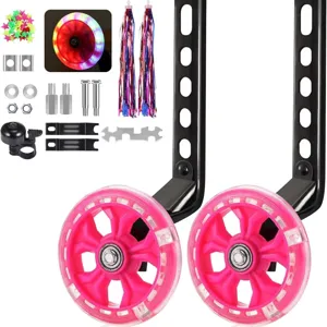 Kit de roues d'entraînement pour vélo d'enfant avec roues roses clignotantes et accessoires.
