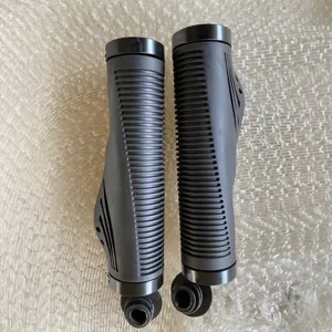 Puños de manillar de bicicleta de montaña ergonómicos de goma con bloqueo y tapones