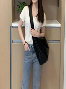 Fashionable soft leather slouchy oversized crossbody tote bag for women, versatile daily shoulder bag.
