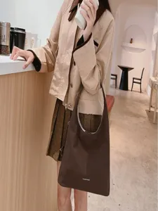 Retro Large Capacity Tote Bag For Women Autumn Winter Versatile Casual Shoulder Bag Commuter Work Handbag