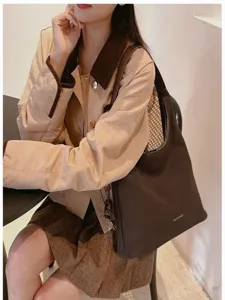 Retro brown tote bag for women, large capacity minimalist shoulder bag for daily casual work.