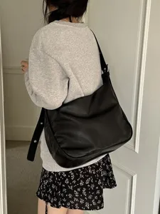 Large capacity womens shoulder bag retro casual black tote purse stylish autumn winter