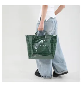 Grüne Kroko-Muster Handtasche mit doppelten Griffen für Damen eleganter Shopper