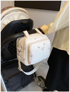 Bolso cambiador acolchado con bonito bordado de tulipanes, gran bolso de maternidad.