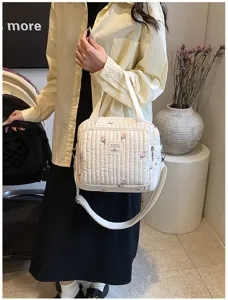 Bolso maternal acolchado con bordado de tulipanes, gran bolso de hombro para mamás.