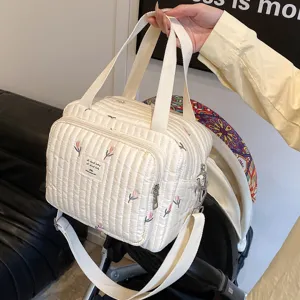 Bolso maternal acolchado con bordado de tulipanes, bolso de mano grande y bandolera muy práctico.