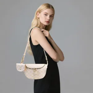 Checkered crossbody chest bag set with small pouch for women fashion commuter travel.