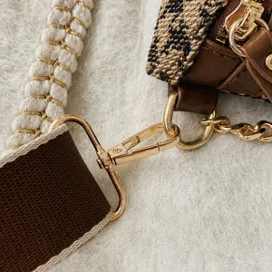 Abnehmbarer breiter Schulterriemen Detail für stylische Damen Umhängetaschen und Handtaschen.