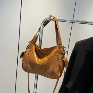 Brown retro leather shoulder bag, large capacity minimalist tote for daily commute and casual style.