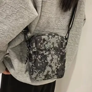 Taktische digitale Tarnung Umhängetasche, multifunktionale Messenger Tasche für Damen und Herren.