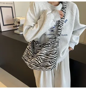 Sac à bandoulière en toile avec imprimé zèbre tendance, grand sac cabas fourre-tout.