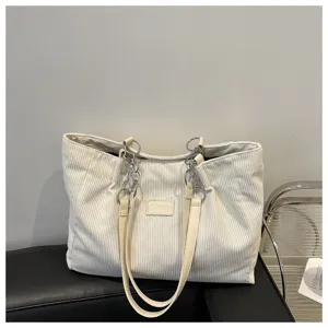Modische Kord Shopper Tasche fuer Damen, grosse Kapazitaet Schultertasche mit Kette Alltag.