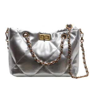 Damen metallisch silber gesteppte Umhängetasche große Kapazität Designer Stil Shopper Tasche