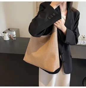 Femme Sac Tissé Grande Capacité Casual Épaule Sous-Bras Sac Rétro Commuter Sac à Main
