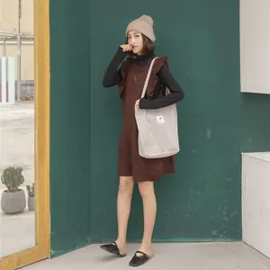 Casual corduroy tote bag for women, large capacity shoulder bag for daily student use.