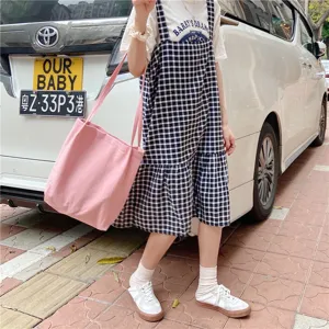 Casual pink canvas tote bag for women, simple literary style single shoulder handbag daily use.