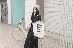 Korean style literary minimalist letter printed canvas shoulder bag, large capacity tote.