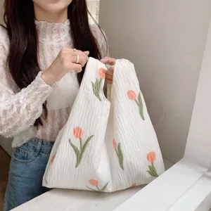 Tulip embroidered white pleated tote bag, casual daily shopping handbag, stylish fabric purse.