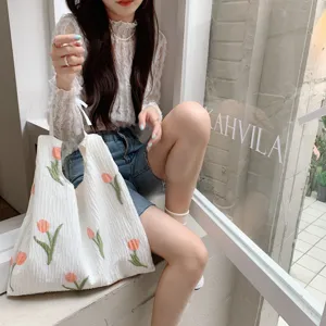 Tulip embroidered canvas tote bag, large capacity pleated shoulder shopping bag for women.