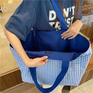 Blue and white plaid tote bag detail, large capacity canvas shoulder bag, casual style daily use.