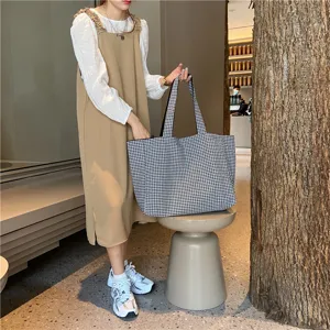 Casual black and white plaid tote bag for women, large capacity canvas shoulder bag student