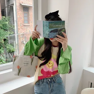 White pleated canvas tote bag with 3d tulip embroidery casual shoulder handbag for daily women