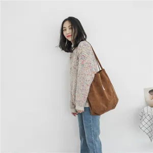 Brown corduroy tote bag for women, large capacity shoulder bag, casual vintage student handbag.