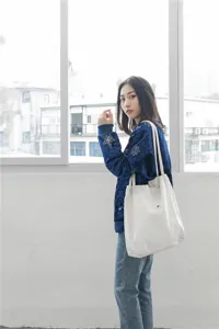 White corduroy tote bag for women, large capacity minimalist casual shoulder bag student.