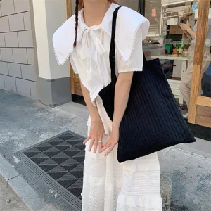 Casual black pleated tote bag for women, stylish daily shoulder bag with simple design.
