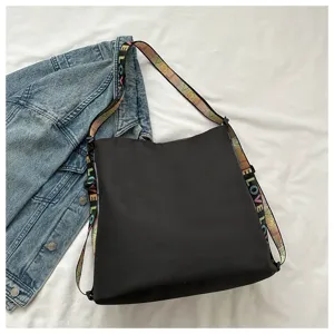 Veelzijdige canvas rugzak schoudertas voor dames, casual dagelijkse reistas stijl.