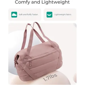 Borsa da palestra rosa leggera in morbido tessuto taslan, ideale per viaggi e allenamenti.