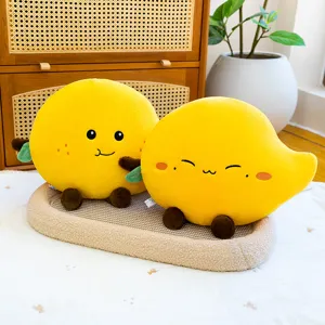Detail coussin peluche fruit dessin anime mignon, oreiller doux citron mangue pour chambre enfant.