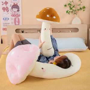 Joli coussin long en peluche champignon, oreiller de sommeil doux pour lit de chambre et dortoir.