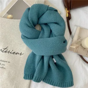 Écharpe d'hiver unie en tricot style coréen pour femmes et hommes, accessoire chaud et doux.