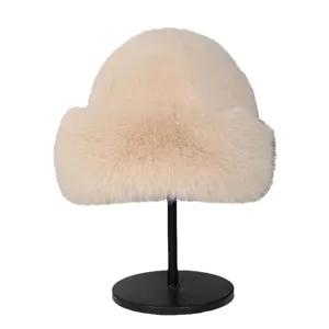 Chapeau mongol en fausse fourrure pelucheuse d'hiver, bonnet chaud et coupe-vent.