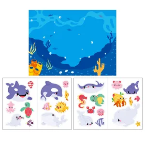 Detailweergave van het zeedieren stickerboek met schattige cartoonzeedieren en achtergrond.