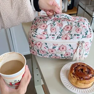 Trousse de Maquillage Matelassée à Fleurs Grande Capacité Pochette de Toilette Voyage Femme
