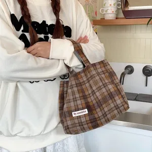 Trendy retro plaid wool tote bag for women, stylish autumn and winter casual handbag.