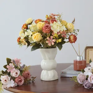 Bouquet de fleurs artificielles de roses en soie vintage pour decoration table salon